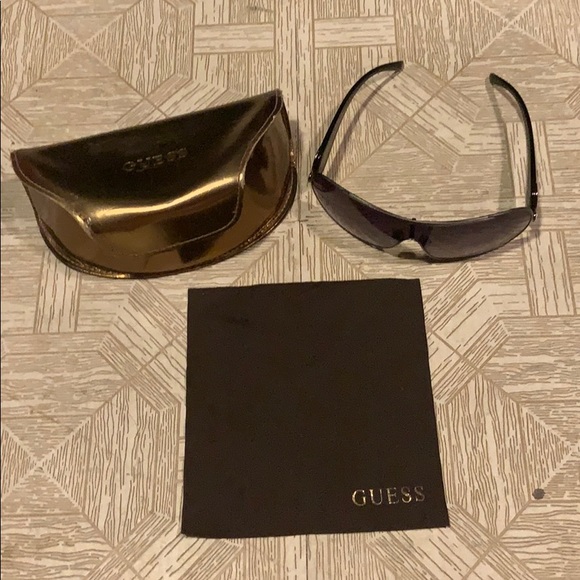 Dont wear them any more especially with a baby - Picture 1 of 4